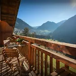Wanderlust - Ovo Network Chalet *