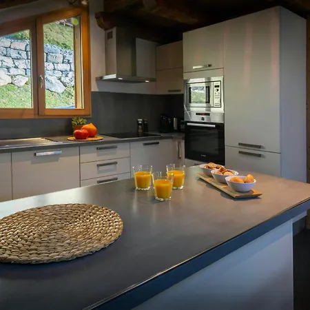 Chalet Wanderlust - Ovo Network Chatel